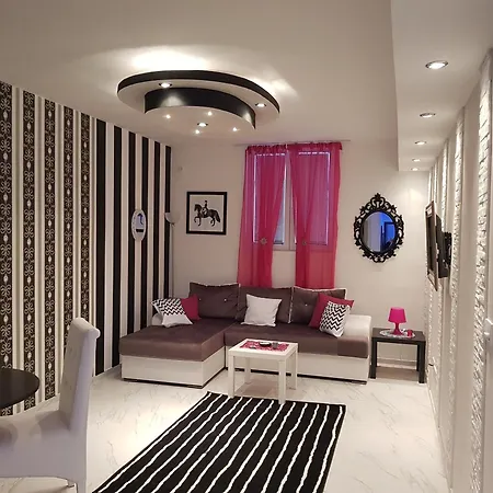 Black & White Apartment Belgrade